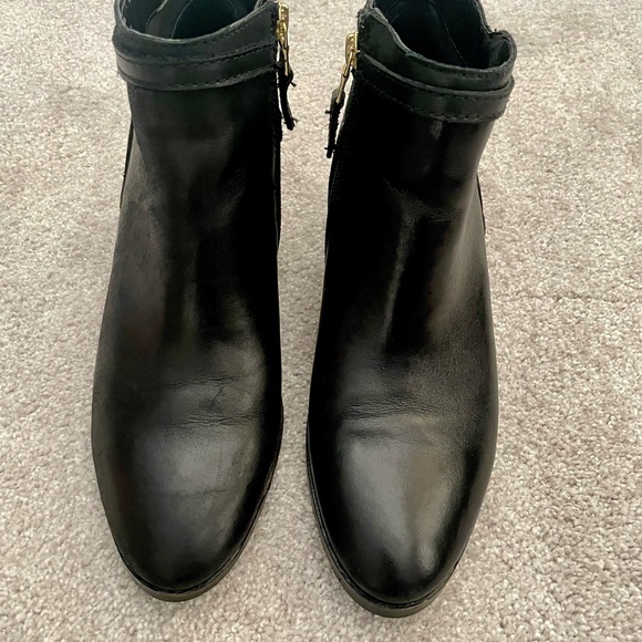 Ralph Lauren “Damara” leather & suede bootie size 9. - Picture 2 of 7